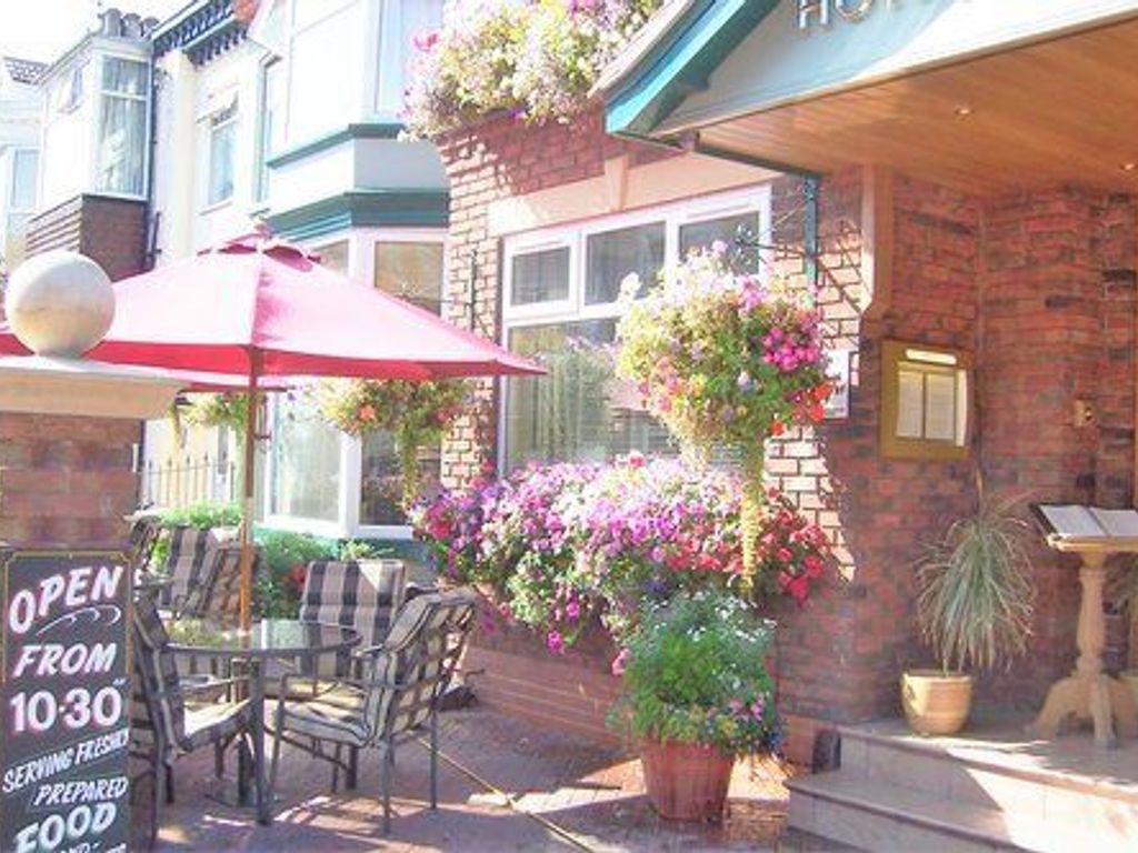 Dovedale Hotel and Restaurant