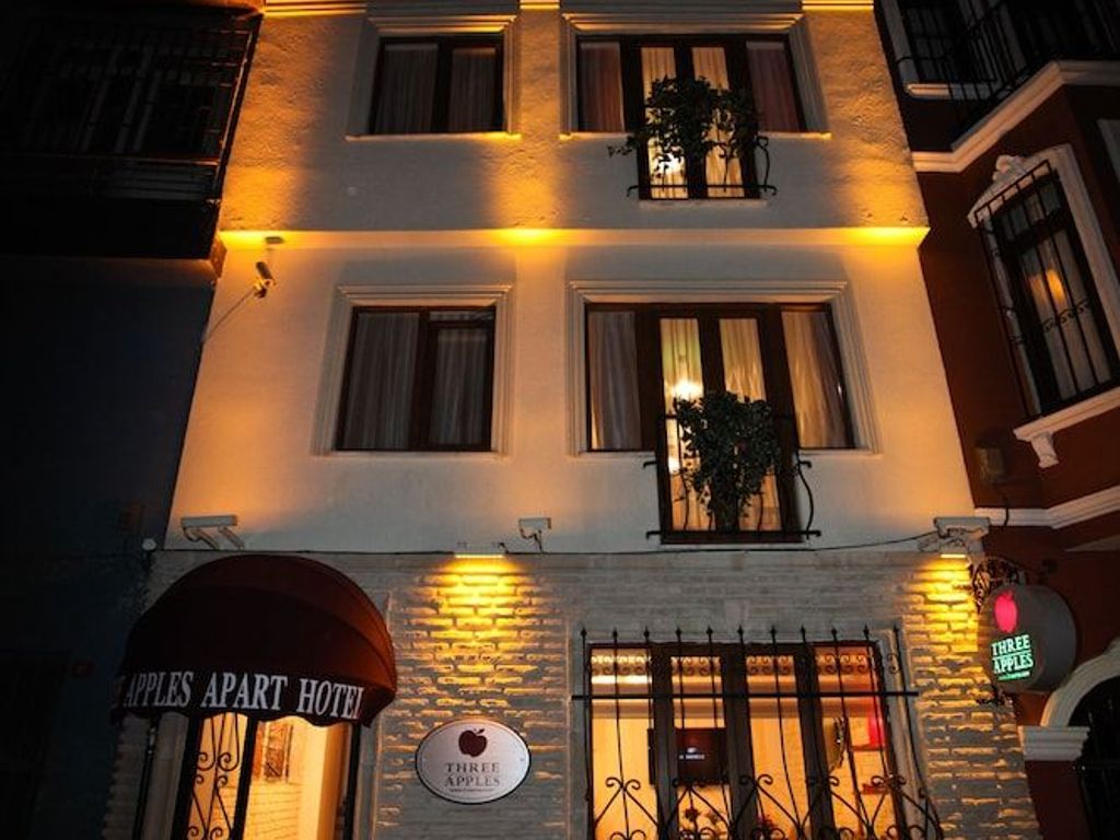 Three Apples Suites and Hotel