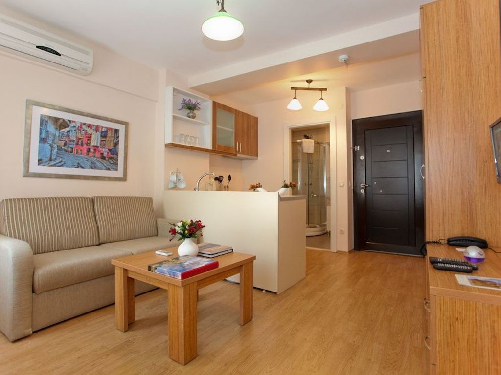 Three Apples Suites and Hotel