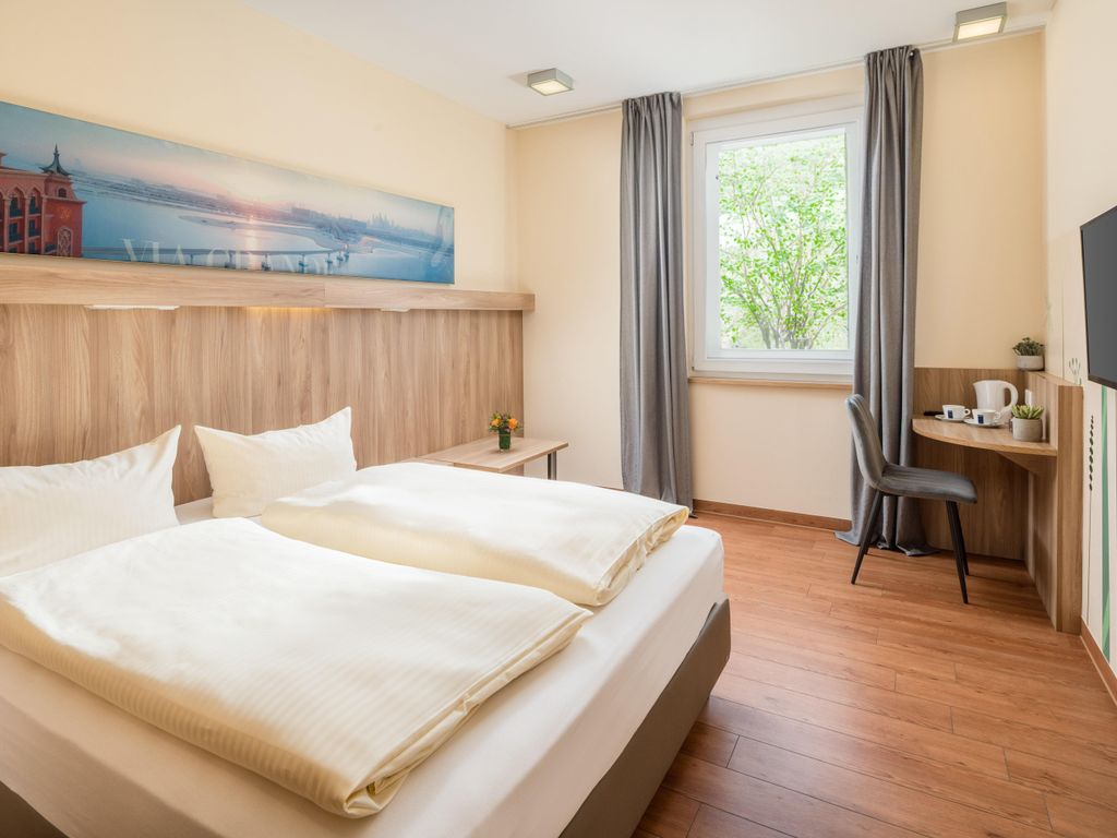 hotelNEUMARKT