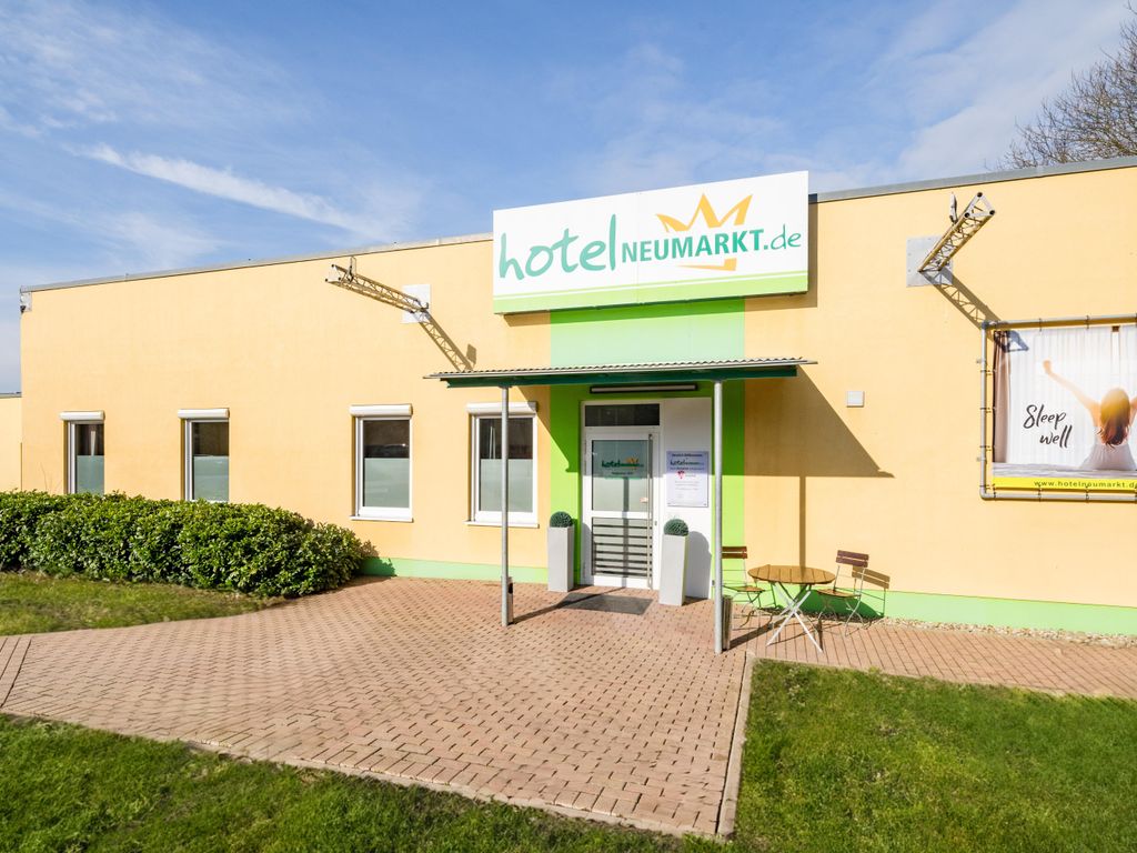 hotelNEUMARKT