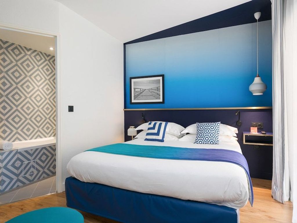 The Deck Hotel by HappyCulture