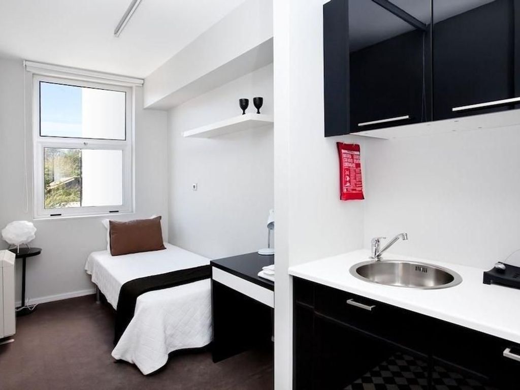 Cosme Guesthouse