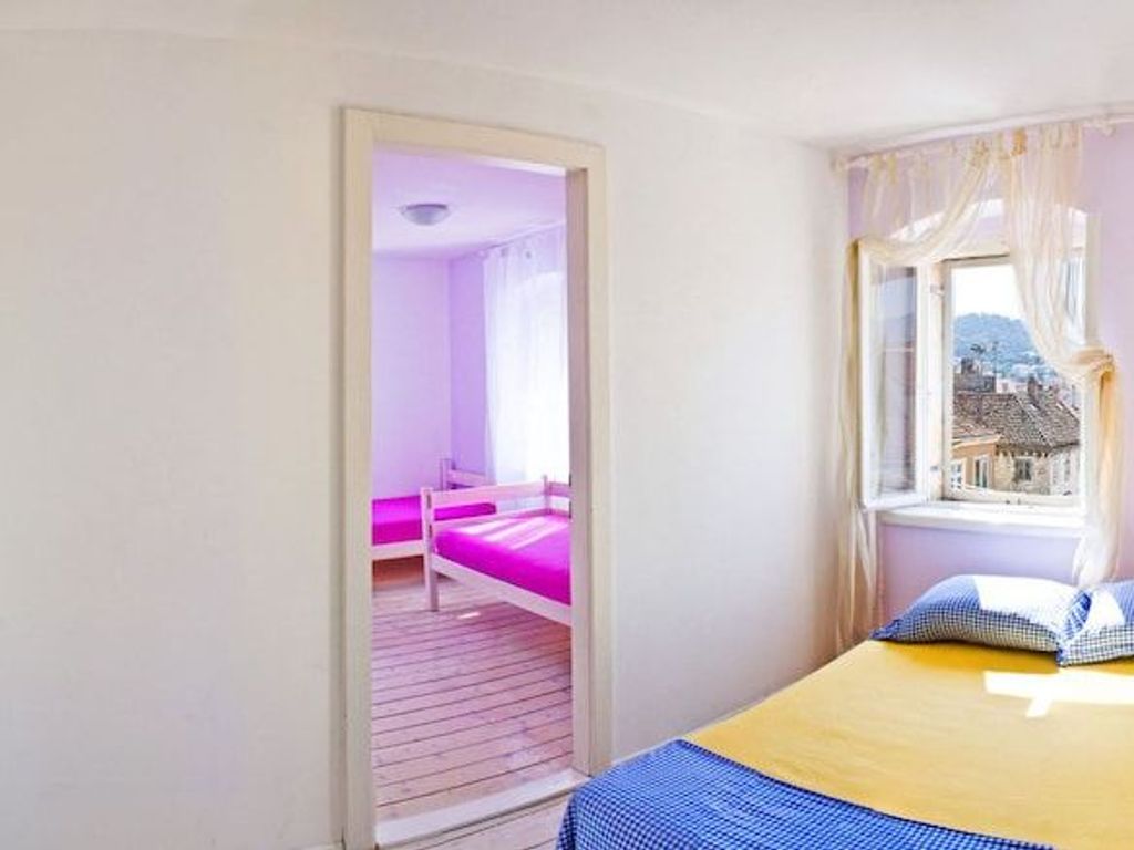 Rodrigo Apartments