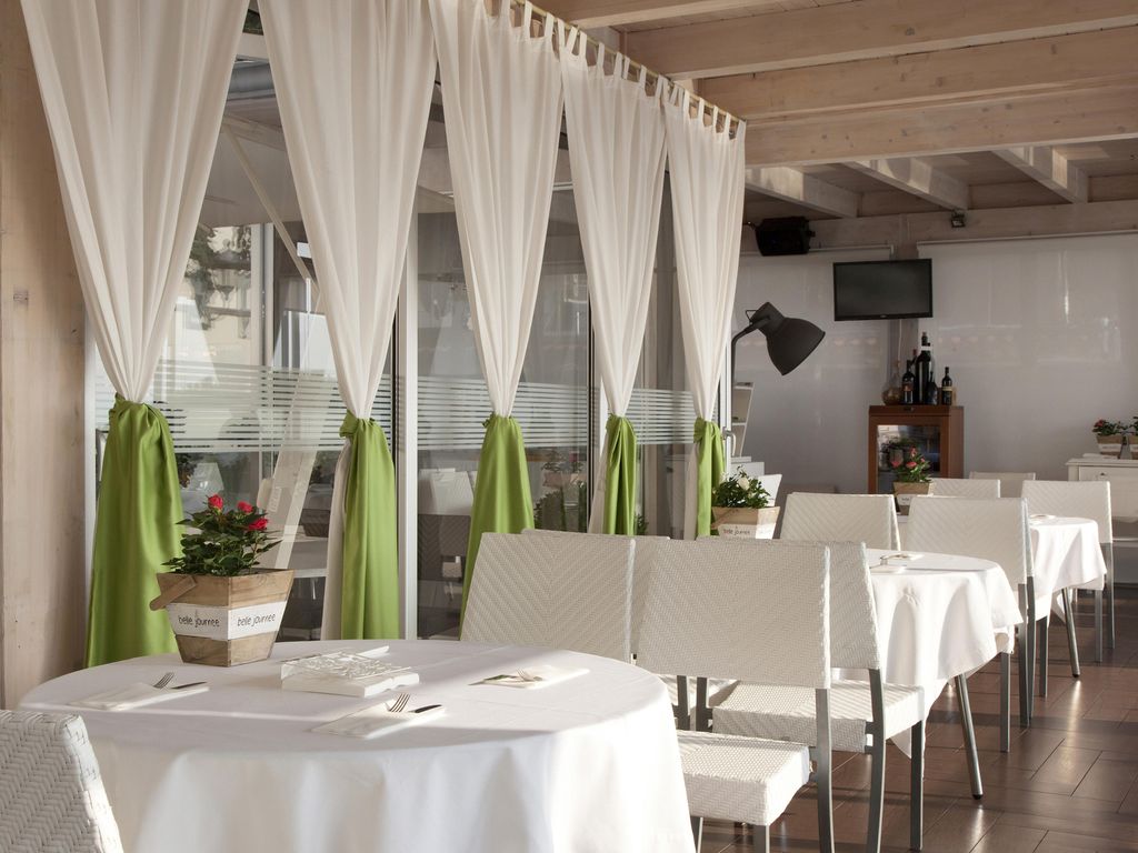 Andris Hotel