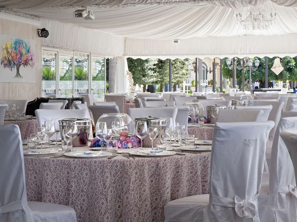 Andris Hotel