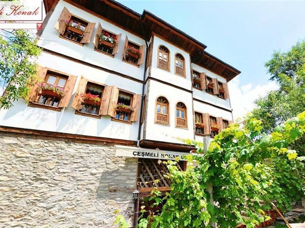 Cesmeli Konak