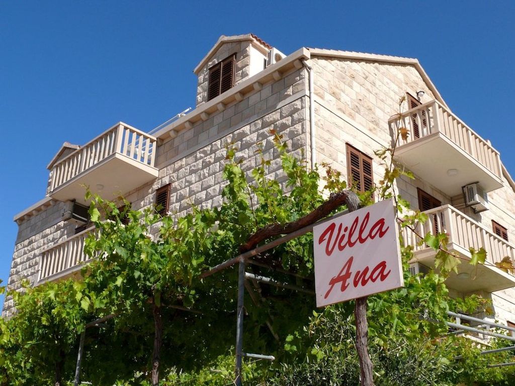 Villa Ana