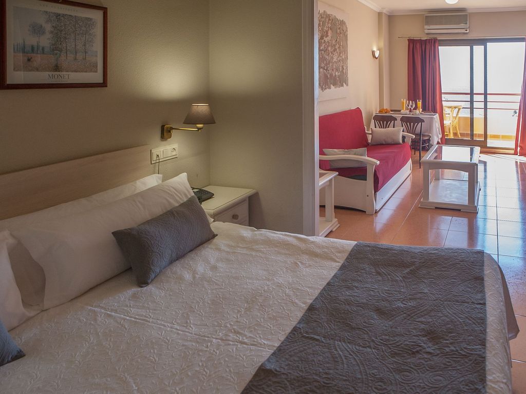 Aguadulce Aparthotel