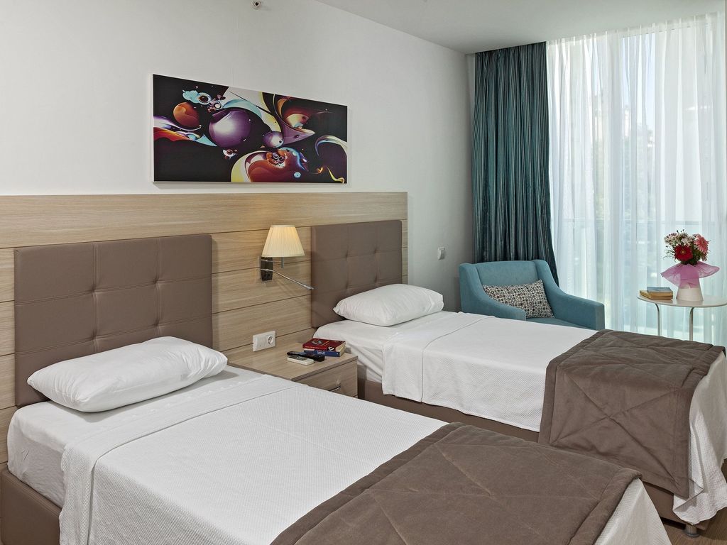 The Room Hotel & Apartments
