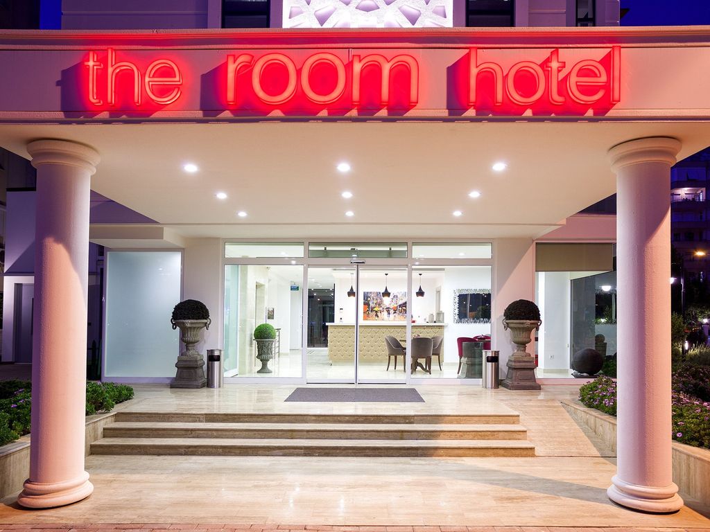 The Room Hotel & Apartments