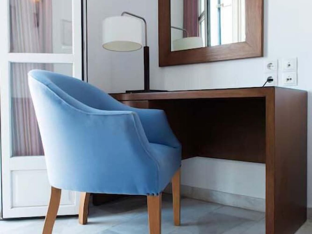 Poseidon Hotel & Suites