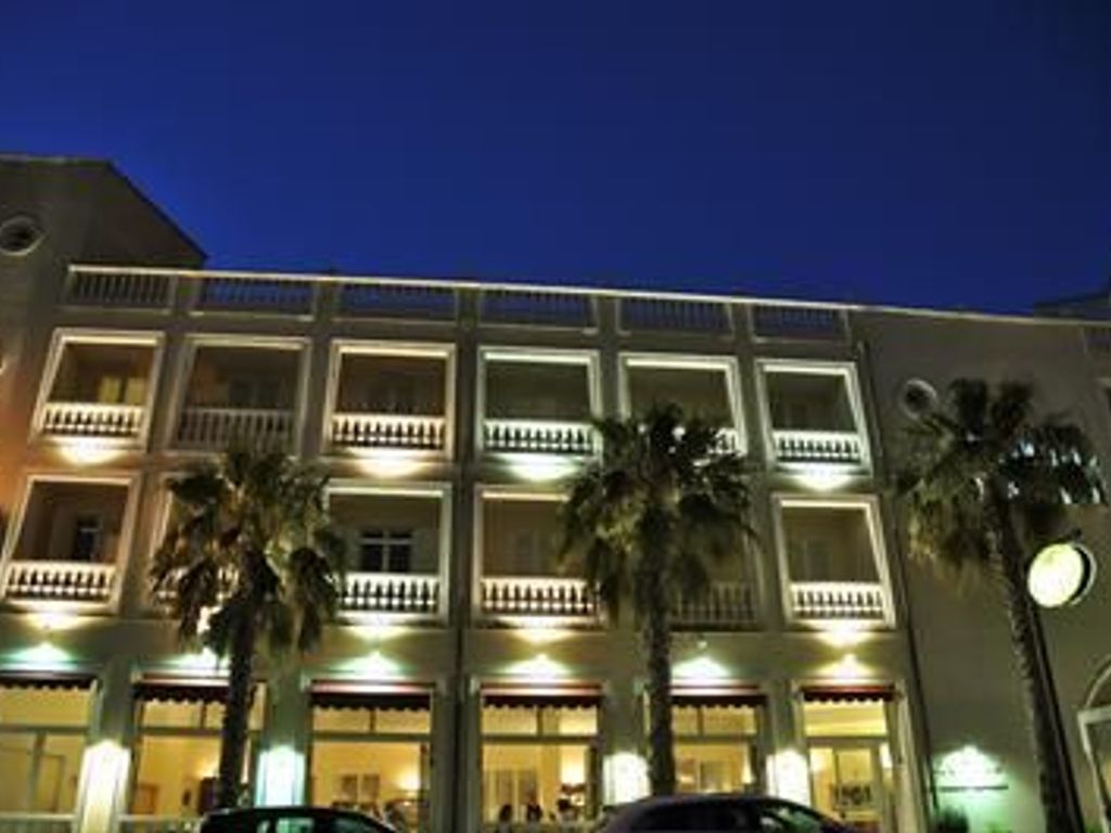 Falli Hotel