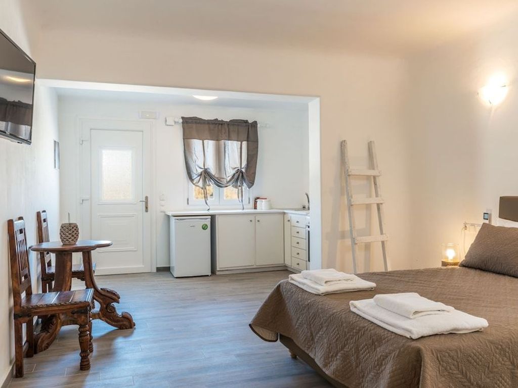 Eleni's Village Suites