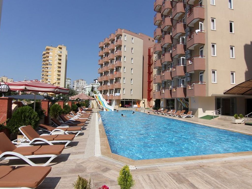 Lara Hadrianus Hotel