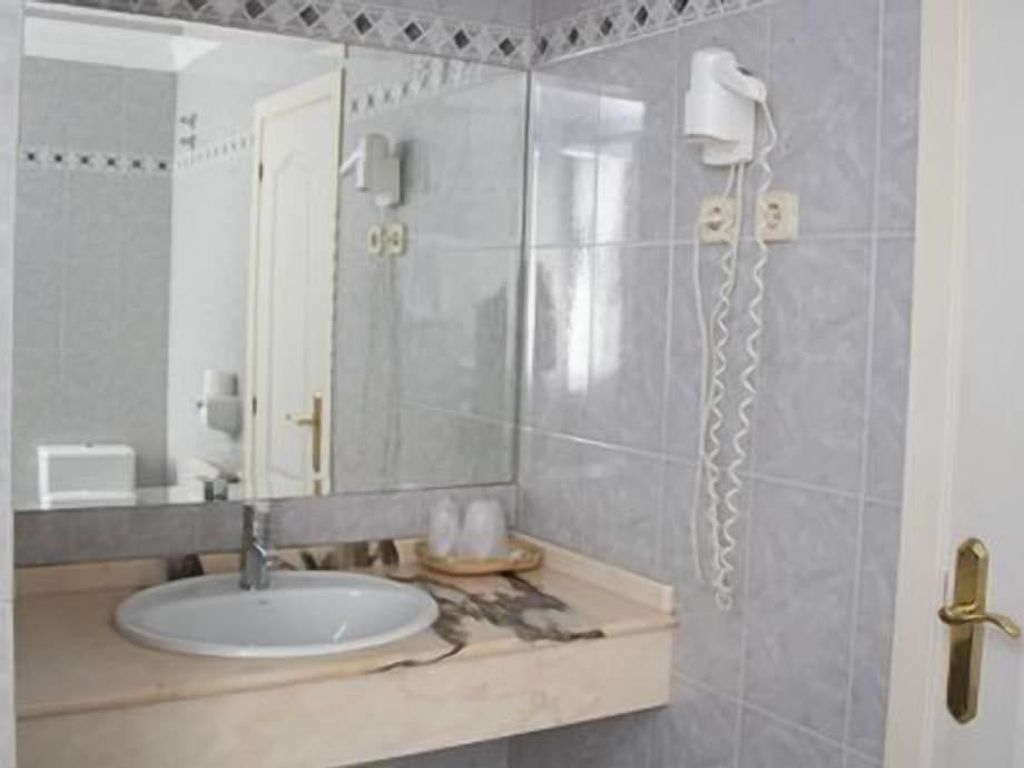 Hotel Torrebillela