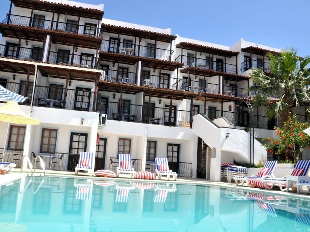 Jarra Hotel