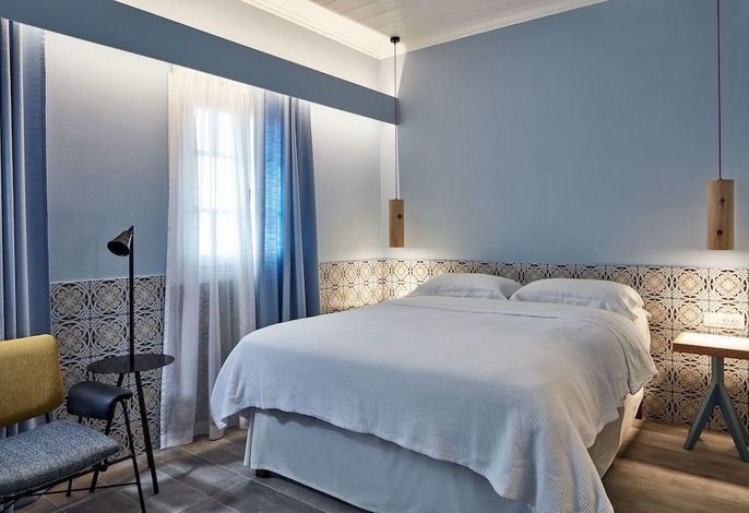 Angelina Aegina Boutique Escape