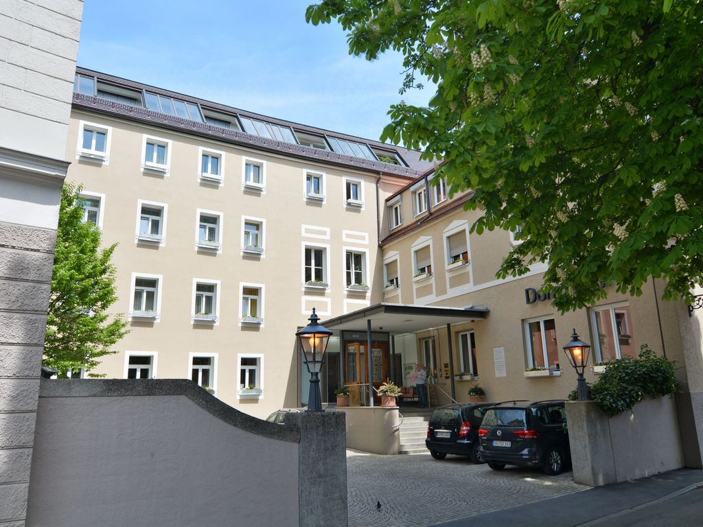 Dom Hotel