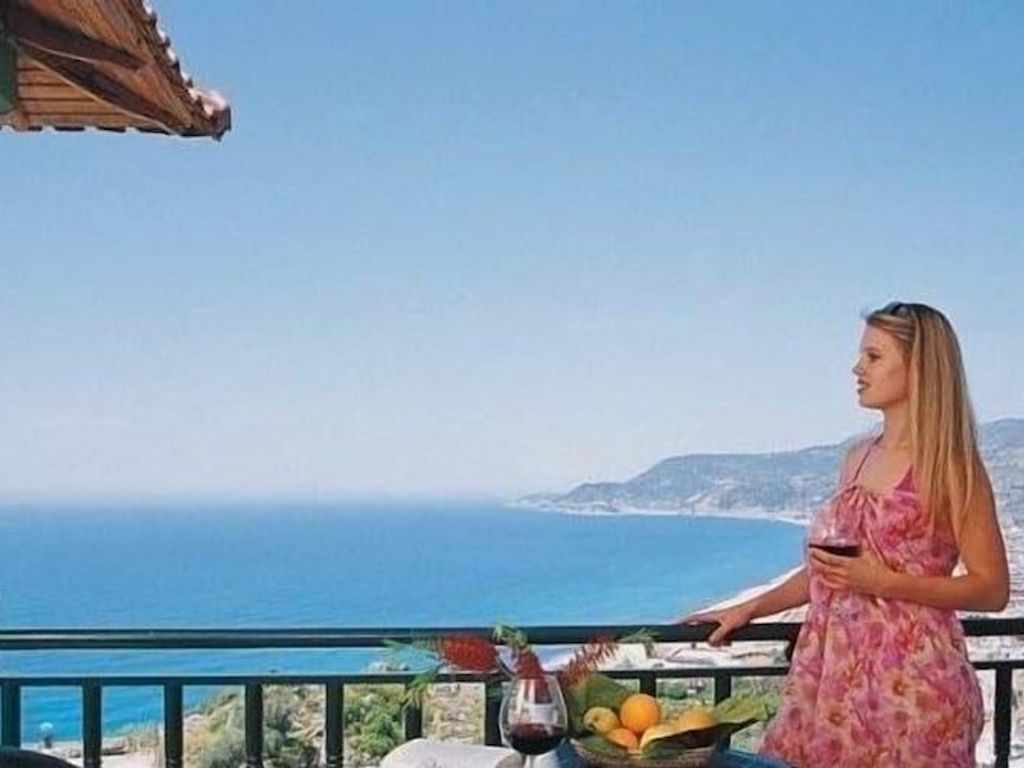 Bella Vista Suit Hotel