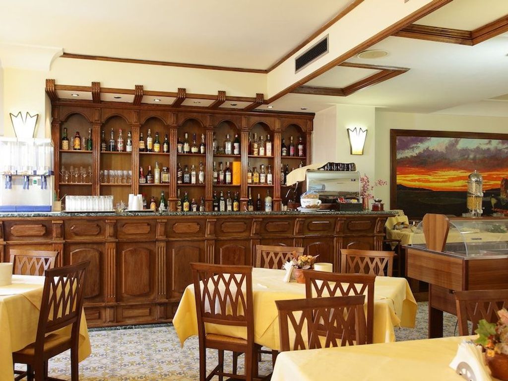Hotel Mega Mare