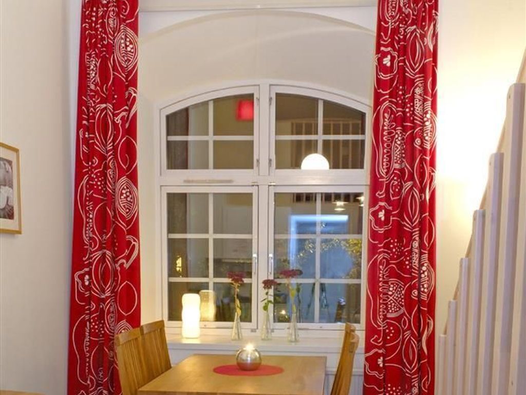 DOCKYARD HOTEL