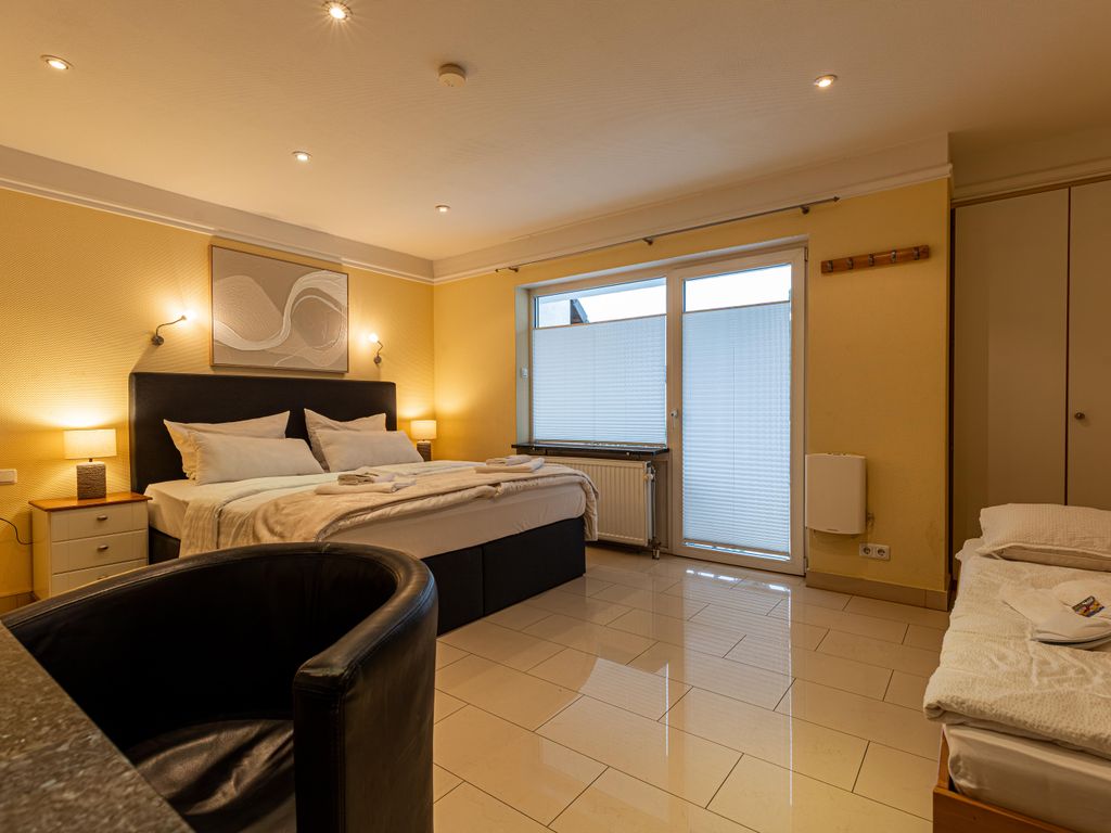 Gasper Business & Garden Hotel