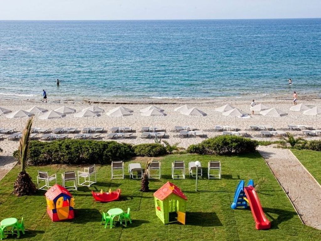 Maravel Star Art Hotel