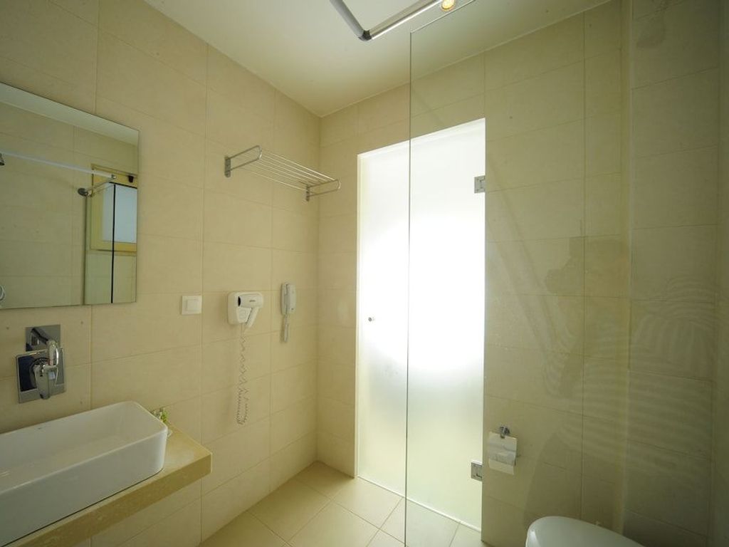 Maravel Star Art Hotel