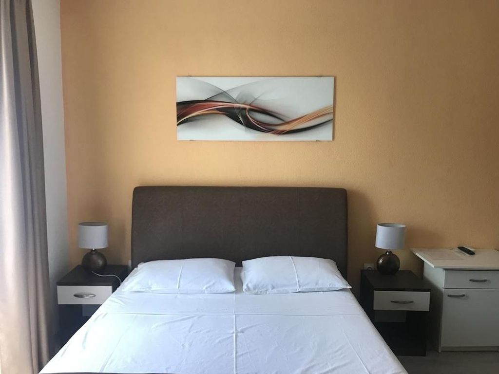 Nirvana Rooms Split