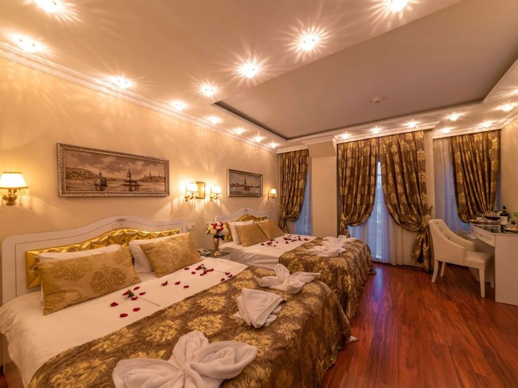 Charm Hotel