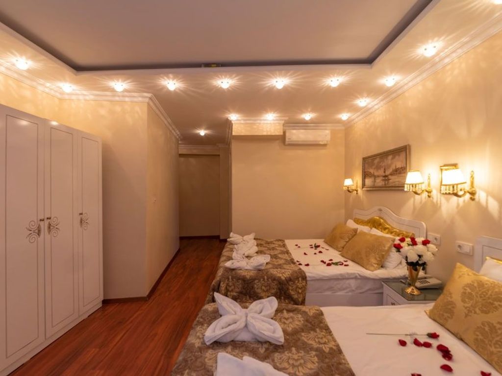 Charm Hotel