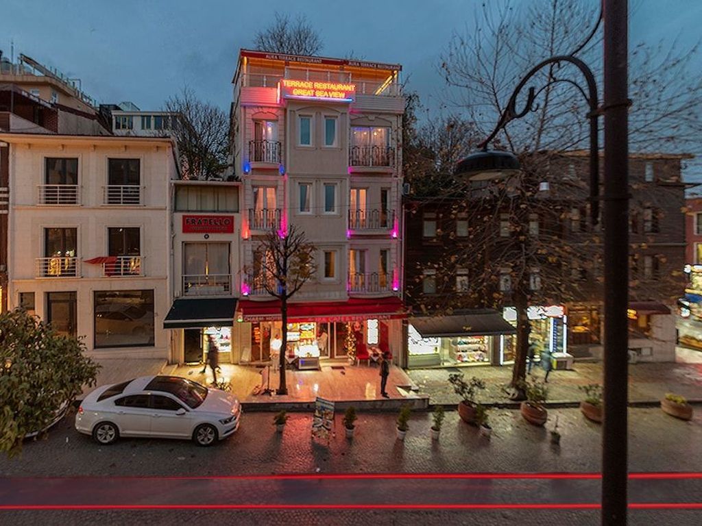 Charm Hotel