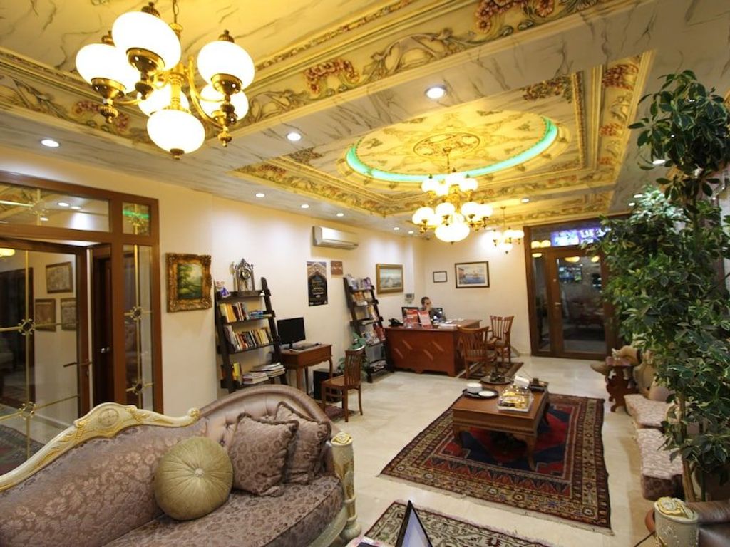 Basileus Hotel