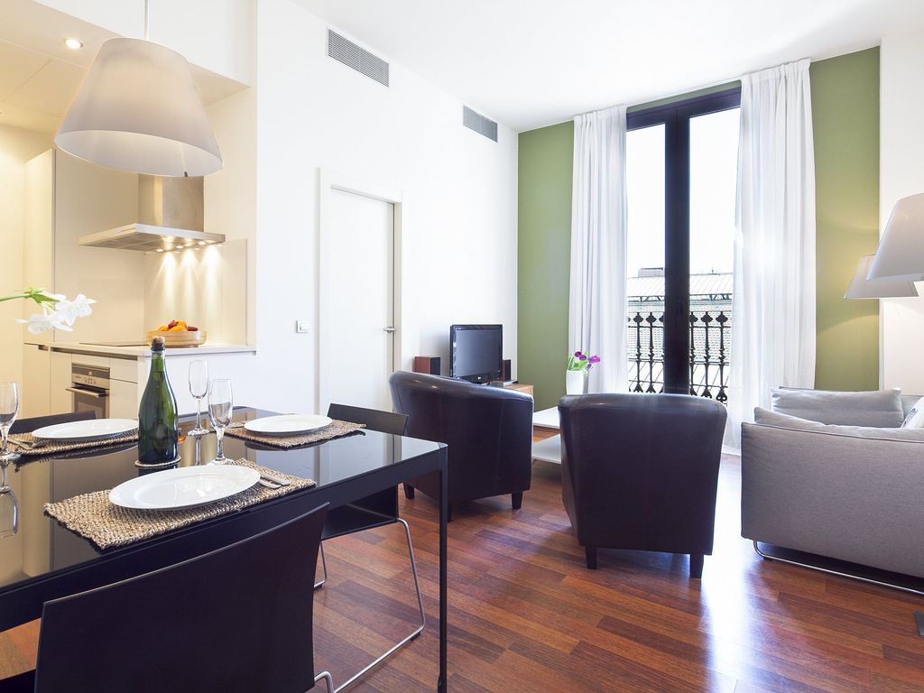 Inside Barcelona Apartment Mercat