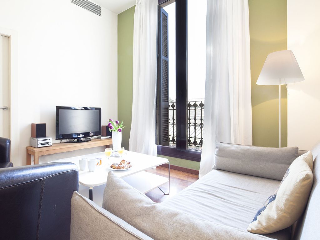 Inside Barcelona Apartment Mercat