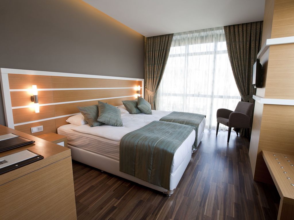 Fourway Hotel & Spa