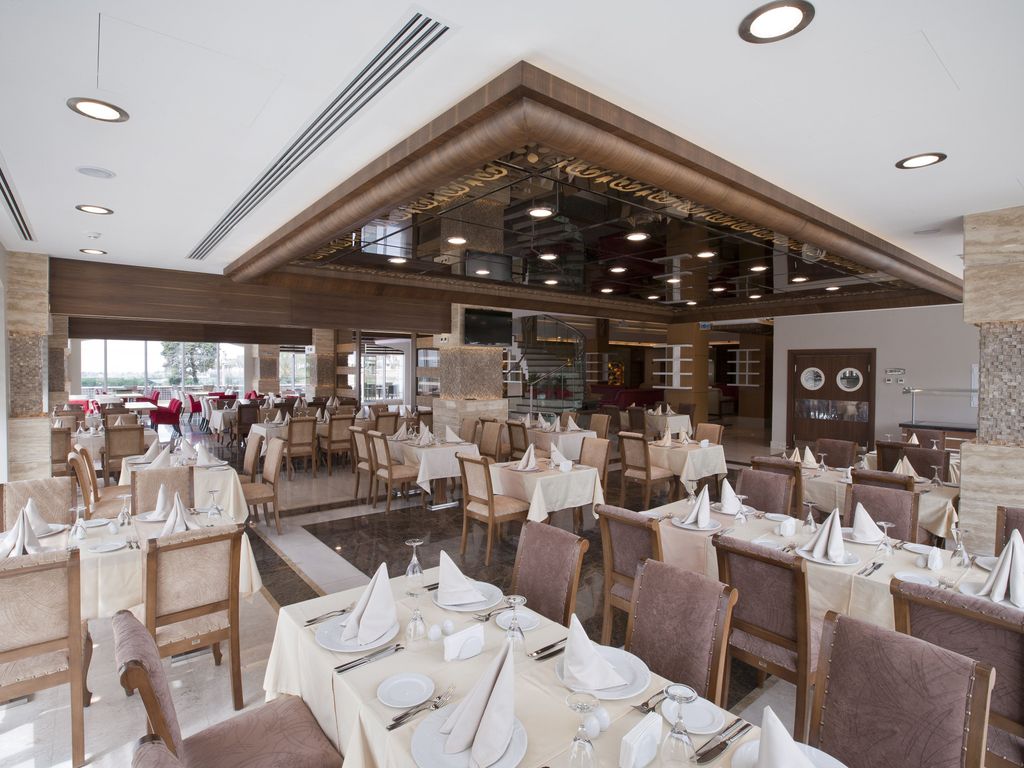 Fourway Hotel & Spa