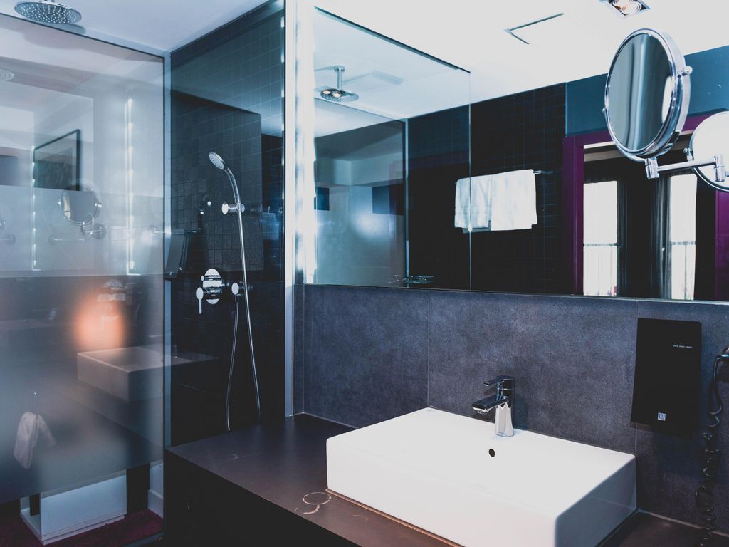 Hotel Bliss