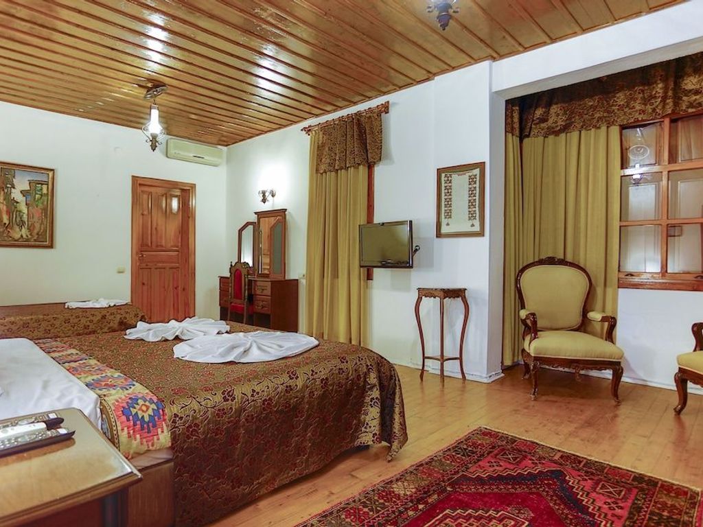Atelya Art Hotel