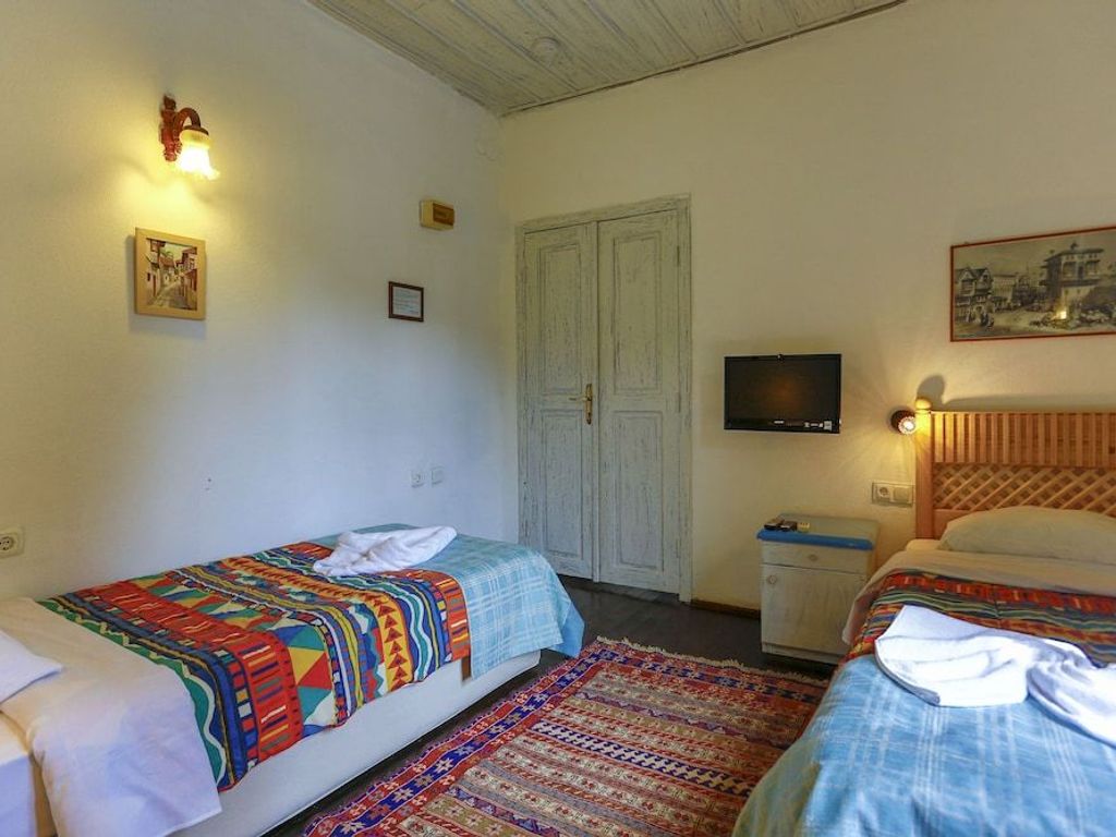 Atelya Art Hotel