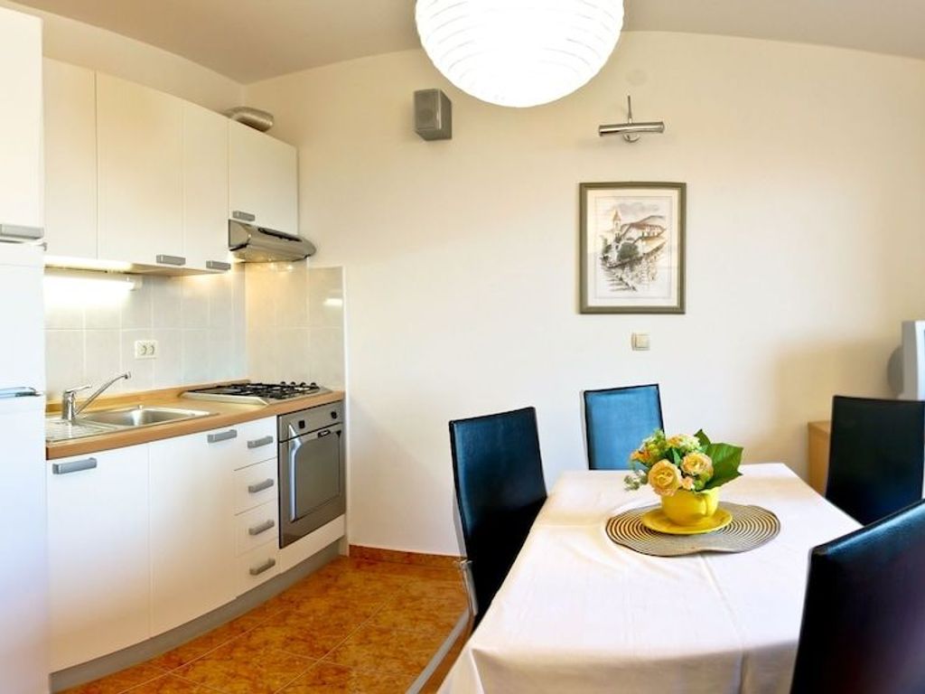 Villa Midea