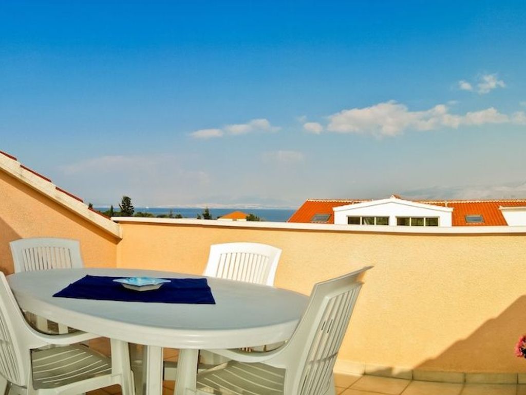 Villa Midea