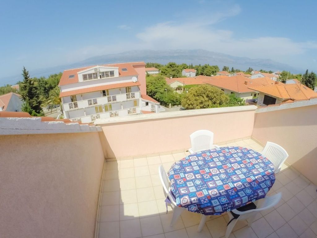 Villa Midea