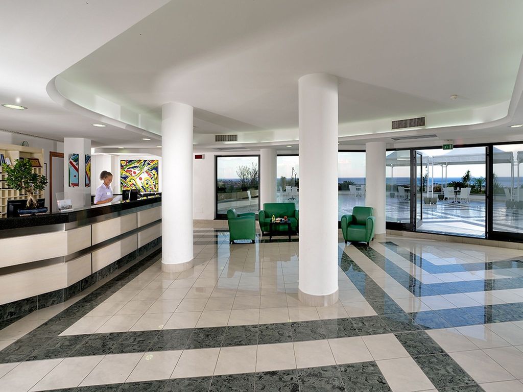 Mirabeau Park Hotel