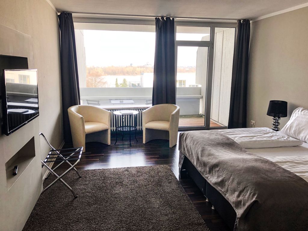 Rheinblick Appartments (Check-in Uferstr. 20)