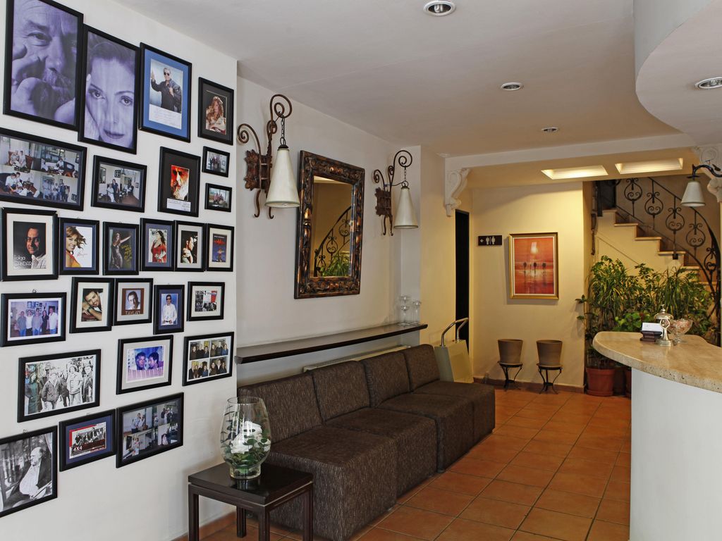 Üstün Otel Alsancak