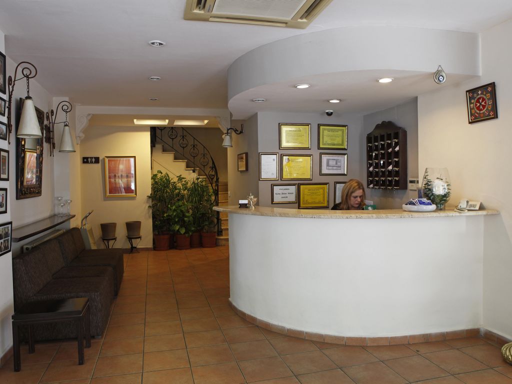 Üstün Otel Alsancak