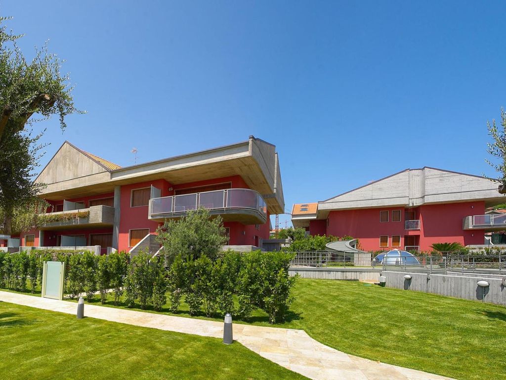 Catania Hills Residence