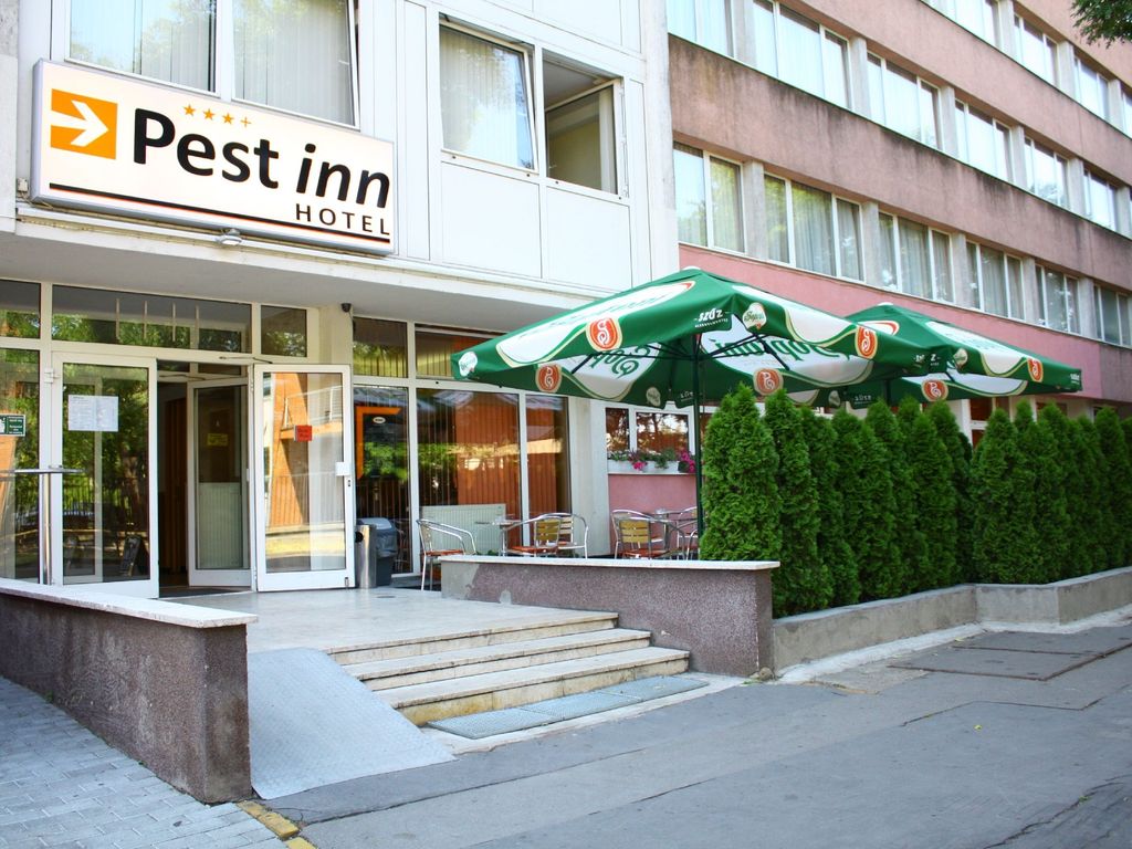 Pest Inn